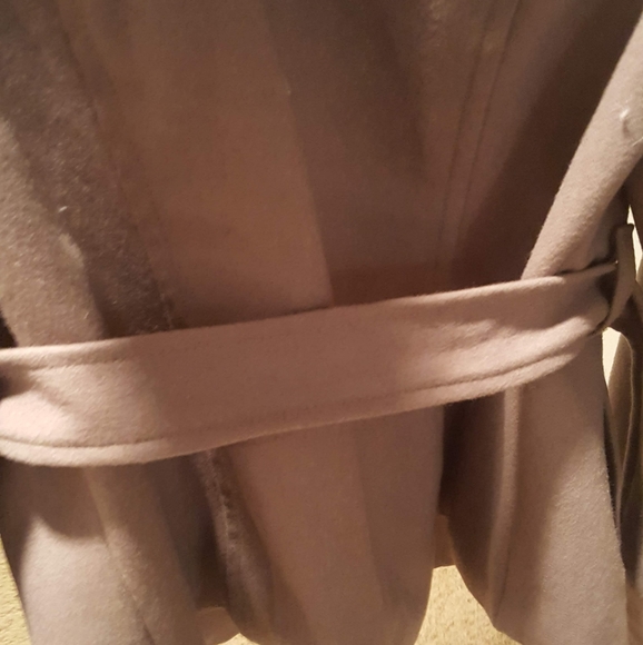 Coat - Picture 2 of 3